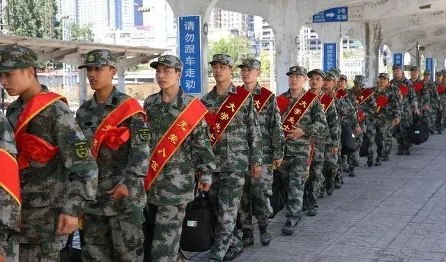 韩国服兵役的年龄是多少（韩国服兵役与我国有啥不同）